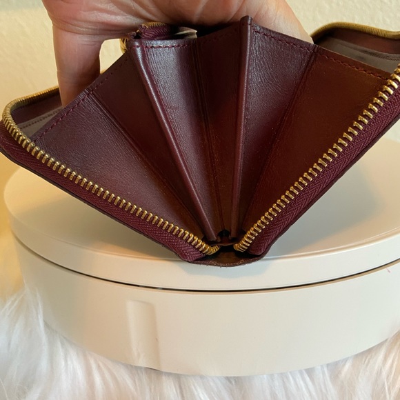 LV GUC Vernis Rouge Fauviste Zip Around Wallet - Picture 16 of 16